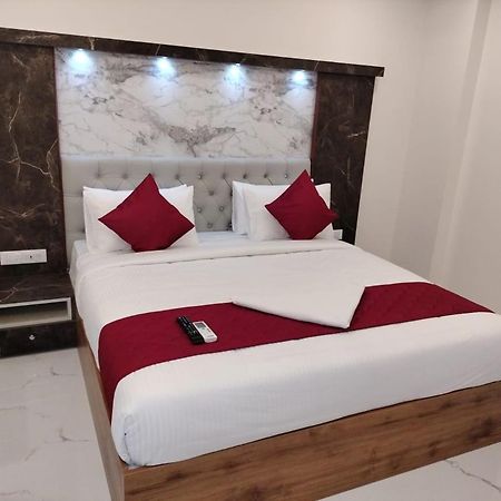 Mayuri Residency Hotel Attibele Ngoại thất bức ảnh