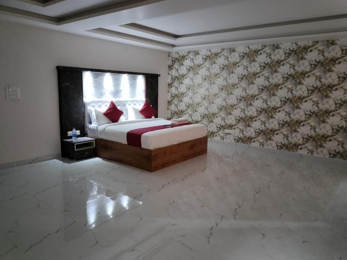 Mayuri Residency Hotel Attibele Ngoại thất bức ảnh